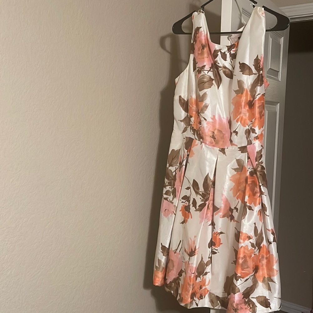 Madison Leigh size 12 off white with brown and pink flowers